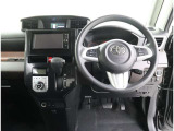 見通しのよいすっきりとした視界で、誰でも運転しやすいです。運転のしやすさは疲れにくさにも繋がりますよ♪