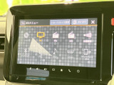 停車中には、お気に入りの番組や映像を楽しめるTV機能。長距離移動の際の休憩時間に、リラックスしたひとときを過ごせます。