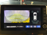 リアカメラ付で、後方をナビ画面で確認。車庫入れも安心です。もちろん、バックギアと連動しています。