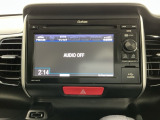 【バックカメラ】運転が苦手な方も車庫入れラクラクです!ギアをリバースに入れれば自動的に切り換わりますので、面倒な操作は不要です♪狭い駐車場もお車を傷つけず安心ですね!