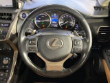 【ステアリングスイッチ】運転中、前方から目線をそらすことなく、オーディオ等の操作が可能な便利機能!安心&快適なドライブを演出してくれます♪