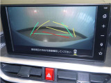 【バックモニター】後方の死角や障害物などを安全確認しながら駐車できます。運転初心者も熟練者も安心ですね♪