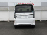 当店では自動車保険も取り扱っております。Hondaディーラーならではの安心特典が無料で付いています。詳しいご相談はスタッフまでお問合せください。