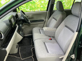 運転しやすい運転席周り。操作性にも優れ、快適なドライブをサポートします。