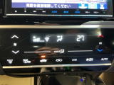 オートエアコンで、毎日のドライブを快適に。温度、風量を自動で調整し、理想的な車内環境を提供します。