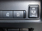 両側ハンズフリーオートスライドドア装備です!運転席のスイッチでの開閉やドアスイッチでの開閉は当たり前ですが、足の簡単な操作でスライドドアの開閉が出来ます!両手が塞がっているような時にとても便利です☆
