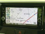 詳細な地図情報で、初めての道も安心。渋滞情報も確認できるので、スムーズな移動をサポートします。目的地までの最適なルートを案内します。