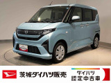 小回りが利いて運転しやすく、低燃費で家計にもやさしい。毎日の移動にぴったりの一台です。