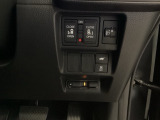 ビルトインタイプの【ETC】で見た目もスッキリ。高速道路の利用にとても便利です。VSA搭載。横滑りを抑えて、安全な走行を確保します。