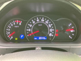 視認性の高いメーター類が、運転に必要な情報を的確に伝えます。走行状況を把握しやすく、安全運転をサポート。落ち着いたデザインも魅力です。
