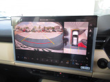 360&deg;ビューモニターを搭載しています。コーナーセンサーと合せてお使いいただくことで、安全、安心にお車の取り回しを行っていただけます。