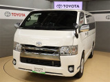 トヨタ認定中古車の安心感はそのままに、まるごとクリーニングと同等商品の当社「キラリフレッシュ」を簡素化し、お買い求めやすくした商品が、「トヨタ認定中古車ライト」です。