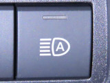 オートマチックハイビームを装備しております。