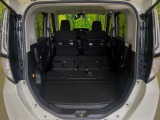 普段のお買い物や通勤、送迎等に十分な荷室スペースを確保しております。セカンドシートを倒すと、大きな荷物の積載も可能です♪