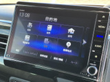 操作しやすいナビゲーションシステムを搭載。快適なドライブをサポートします。オーディオ機能も充実しており、車内での時間を楽しめます。