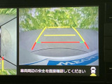 バック時の安全確認をサポートするモニターです。狭い場所での駐車や、見通しの悪い場所での後退も安心です。安全運転に貢献します。