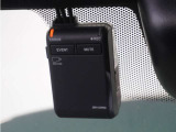 ◆ドライブレコーダー◆映像・音声などを記録する自動車用の装置です。 もしもの事故の際の記録はもちろん、旅行の際の思い出としてドライブの映像を楽しむことができます。