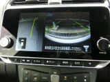 サイドモニター付きなのでギリギリまで幅寄せしちゃって下さい♪細い道などで対向車とすれ違う際にも便利ですよ★
