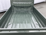 軽トラックならではの荷室の広さです。いろんな荷物も運べますね。