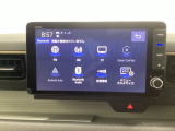ドライブの必需品。見やすい・使いやすいHonda純正のメモリーナビを搭載。Bluetooth機能もついているのでお持ちのスマートフォンと連携させて、さらに便利に利用が可能です。
