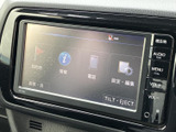使いやすいインターフェースで、快適なドライブをサポート。豊富な機能で、音楽やナビゲーションを存分に楽しめます。情報満載で便利です。