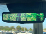 【デジタルインナーミラー】後席の大きな荷物や同乗者で後方が確認しづらい時でも安心!カメラが撮影した車両後方の映像をルームミラー内に表示。クリアな視界で状況の確認が可能です!
