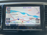 運転席からの視認性が高く、目的地までスムーズに導いてくれます。高精細な地図で、初めての道も安心ドライブをサポートします。
