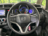 インテリアに合わせたデザインのステアリングは、運転される方のことも考え、運転しやすい形状、大きさです。是非一度、実際に触ってお確かめください。