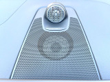 【Bowers & Wilkins】ボルボのプレミアムオーディオ。車内空間という特殊な環境に100年以上の伝統を持つイェーテボリ交響楽団の音響を再現した「コンサートモード」を搭載。