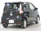 ボディクリーニング後、愛車をピカピカの状態へ保護するコーティング「ブライトパック」がおススメです!水垢がつきにくく、手入れがしやすくなりますよ!いつも愛車をきれいにしておきたい方におススメです。