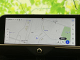 高精細な地図データで、現在地を正確に把握できます。渋滞情報もリアルタイムで表示され、最適なルートを提案。スムーズな移動を支援します。