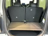 床を低くして、荷室を広くしたN-WGN。重い荷物もラクに積み降ろしができ、上下2段の積み分けもできて便利です。