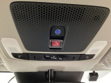 Honda CONNECTサービス対応車です。Honda CONNECT用緊急通報ボタン/トラブルサポートボタンが付いています。