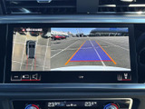 後方視覚をサポートするモニターを搭載。駐車時の安全性を高め、狭い場所でもスムーズに駐車できます。
