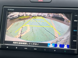 ★バックモニター搭載★ バック時目視しにくいクルマの周囲をカメラで映し出し、安全・安心駐車をサポート♪バックの苦手な方も後ろがハッキリ見えるので安心です☆
