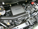 i-VTECエンジン 走りと燃費を高次元でバランス。出足や加速、坂道などで力強い走りを実現しながら、毎日乗るクルマとして大事な燃費性能にもこだわりました。