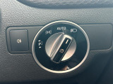 【 オートライト 】オートライトなのでライトの点け忘れを気にすることなく運転が出来ます♪