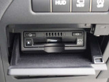 広がる運転支援サービスETC2.0搭載。全国の高速道路に設置されたITSスポットと双方向通信を図り、広域な道路交通情報や安全運転をサポートする情報を得て、音声やナビ画面上にタイムリーにお知らせします。