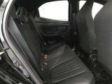 ゆとりある広々とした車内空間は、ドライブを始め買い物やレジャーなど、幅広く活躍します。一人でもみんなとでもお出かけを楽しみましょう!
