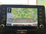 狭い道や駐車場でも安心。後方の状況を的確に把握でき、安全な移動をサポートします。ガイドライン表示で、よりスムーズな駐車操作が可能です。