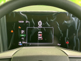 運転に必要な情報を分かりやすく表示。視認性の高いメーターで、安全運転をサポートします。洗練されたデザインも魅力です。