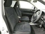 見通しのよいすっきりとした視界で、誰でも運転しやすいです。運転のしやすさは疲れにくさにも繋がりますよ♪