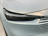 LEDヘッドライトは、点灯の瞬間から最大光量を発揮し、突然暗くなるトンネルなどでの安定感を高めます。