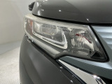 LEDヘッドライトは、点灯の瞬間から最大光量を発揮し、突然暗くなるトンネルなどでの安定感を高めます。