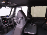バックの苦手な初心者や女性にうれしいバックモニター 運転席の死角になる真後ろが確認できます。 (^^♪