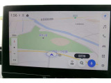 大画面10.5インチ。センター通信型コネクティッドナビの対応に加え、通信が途切れて万一保持する地図情報の外に出てしまった場合でも、続けてナビ機能が利用できる車載ナビ機能も搭載しています。
