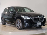 【BMWの伝統-2】時代を超える美しさ。磨き抜かれたエアロダイナミクスが瞳を奪う。一目で伝わるスポーティーなプロポーションは、BMWの走行性能を生み出すのに欠かせない要因の一つです。