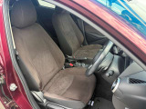安全・快適な走りは理想のドライビングポジションから。正しい姿勢で意のままに操り、運転を楽しむことができます。