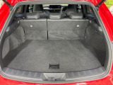 【パワーバックドア】スマートキーや運転席のボタンを押すだけでリアゲートが自動で開閉します!荷物を持っている時や、高い位置にあるバックドアを閉める際に便利な機能です♪