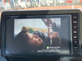 停車中に楽しめるTV機能。ニュースやエンターテイメントで、待ち時間も快適に過ごせます。家族や友人と一緒に、楽しい時間を共有できます。